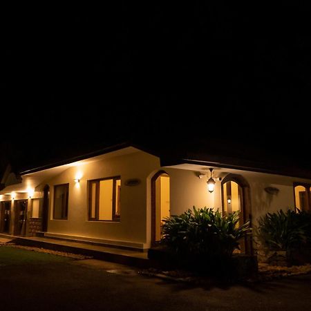 Carmelia Haven Resort Thekkady Exterior foto