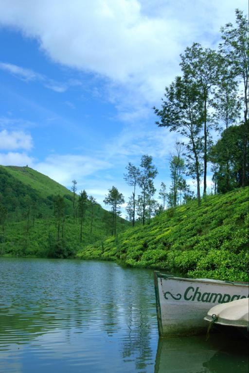 Carmelia Haven Resort Thekkady Exterior foto