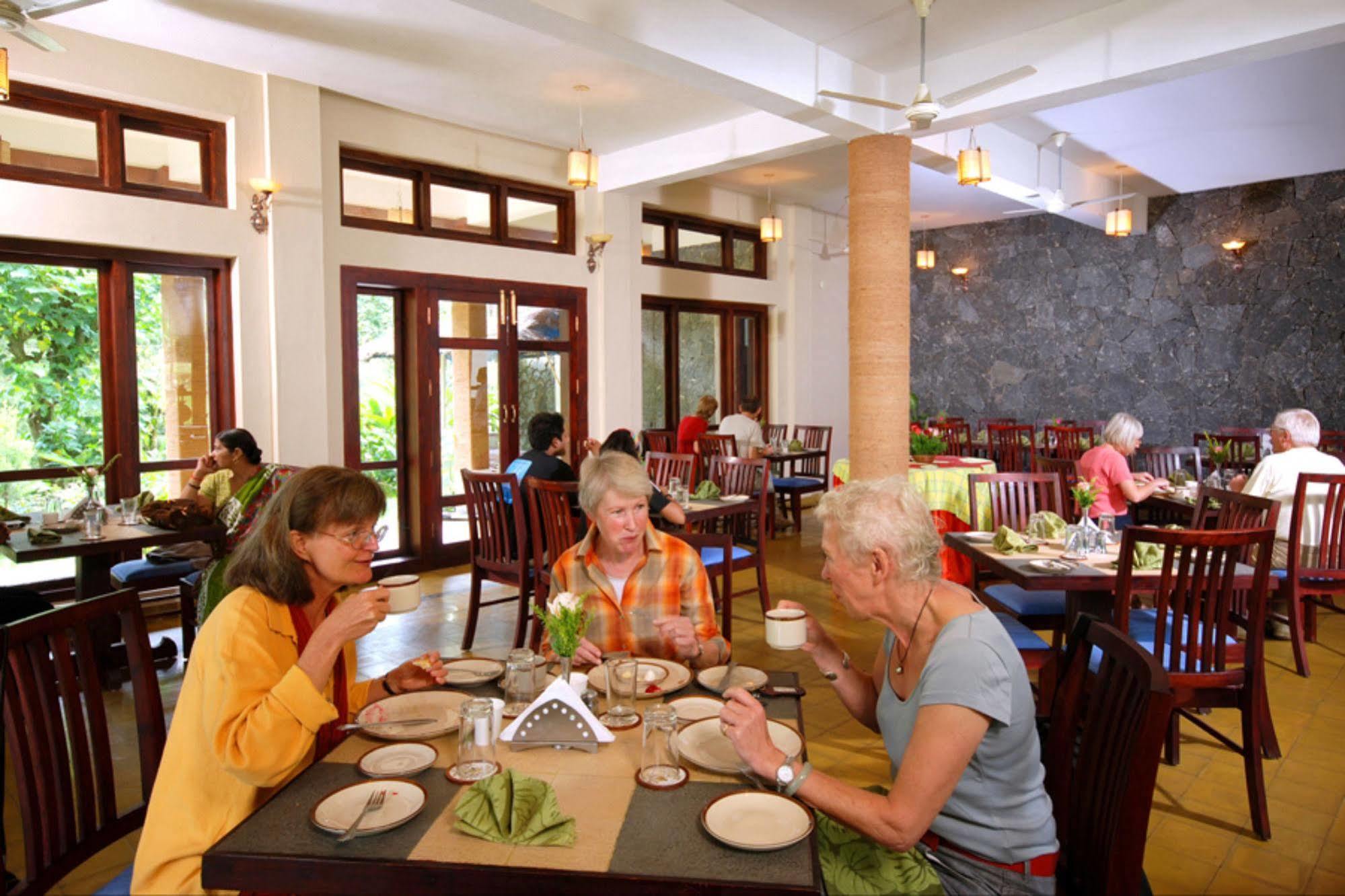 Carmelia Haven Resort Thekkady Exterior foto